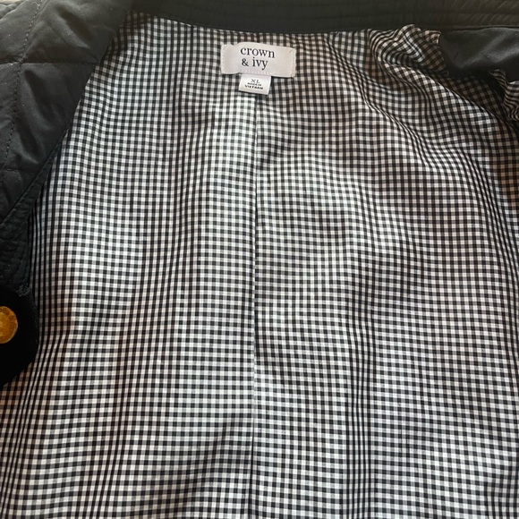 Women’s Black Quilted Puffer Jacket - Picture 4 of 5